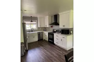 1427 SE 109th Ave, Portland, OR 97216 - Photo 3