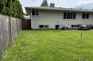 1427 SE 109th Ave, Portland, OR 97216 - Photo 13