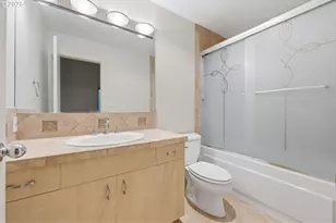 6625 W Burnside St, Portland, OR 97210 - Photo 19