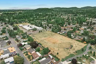 16732 SE Main St, Portland, OR 97233 - Photo 9