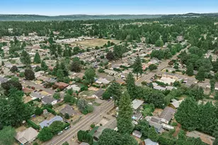 16732 SE Main St, Portland, OR 97233 - Photo 11