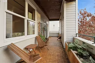 305 S Montgomery St, Portland, OR 97201 - Photo 29