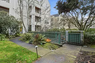 305 S Montgomery St, Portland, OR 97201 - Photo 33