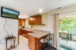 2915 NE Fremont Dr, Portland, OR 97220 - Photo 3