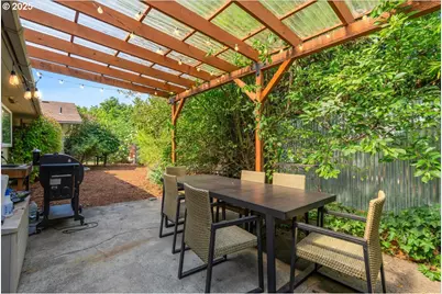 2915 NE Fremont Dr, Portland, OR 97220 - Photo 15