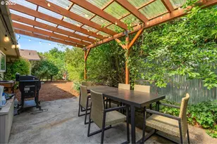 2915 NE Fremont Dr, Portland, OR 97220 - Photo 15