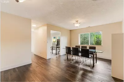 2915 NE Fremont Dr, Portland, OR 97220 - Photo 7