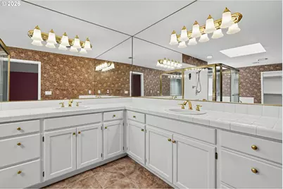 17317 Brookhurst Dr, Lake Oswego, OR 97034 - Photo 19