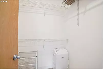 606 S Nevada St #C, Portland, OR 97219 - Photo 21