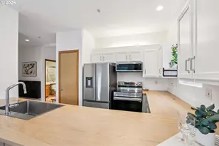 606 S Nevada St, Portland, OR 97219 - Photo 11