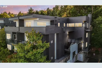 606 S Nevada St #C, Portland, OR 97219 - Photo 1