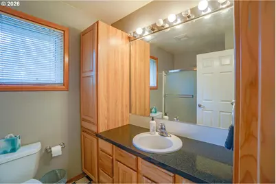 532 E Stonecreek Dr, La Center, WA 98629 - Photo 25