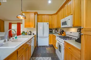 532 E Stonecreek Dr, La Center, WA 98629 - Photo 11