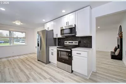 8910 NE 82nd St, Vancouver, WA 98662 - Photo 9