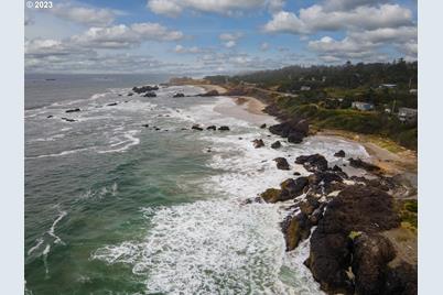7270 North Coast Hwy 101, Seal Rock, OR 97376 - Photo 1