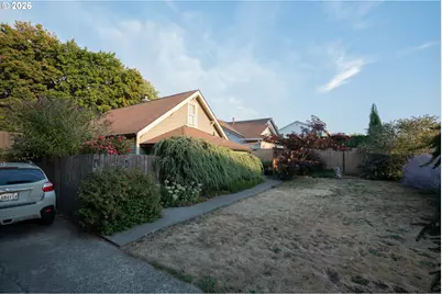 11317 NW 6th Ave, Vancouver, WA 98685 - Photo 3