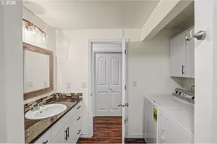 20450 Abiqua Rd, Scotts Mills, OR 97375 - Photo 9