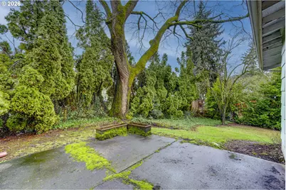 10238 NE Morris Ct, Portland, OR 97220 - Photo 27