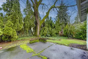 10238 NE Morris Ct, Portland, OR 97220 - Photo 27