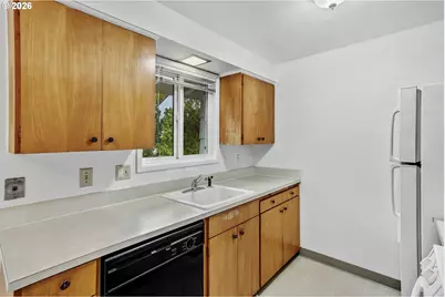 10238 NE Morris Ct, Portland, OR 97220 - Photo 15