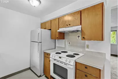 10238 NE Morris Ct, Portland, OR 97220 - Photo 17