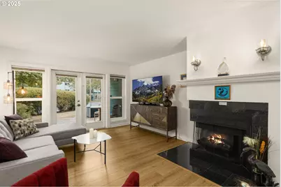 4980 S Landing Dr #102, Portland, OR 97239 - Photo 7