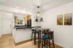 4980 S Landing Dr, Portland, OR 97239 - Photo 5