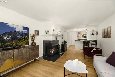 4980 S Landing Dr #102, Portland, OR 97239 - Photo 9