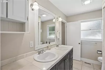1032 Laurel St, Lake Oswego, OR 97034 - Photo 29