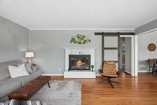 1032 Laurel St, Lake Oswego, OR 97034 - Photo 5