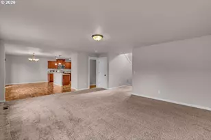 574 Prairie St, Woodburn, OR 97071 - Photo 9