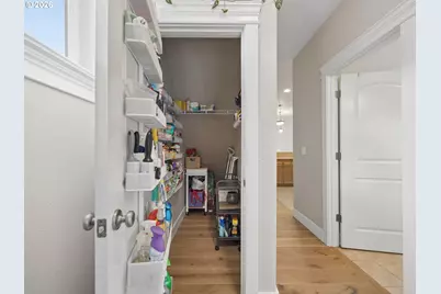9128 N Hudson St, Portland, OR 97203 - Photo 11