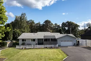 200 Rivershore Dr, Roseburg, OR 97470 - Photo 1