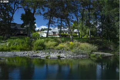 200 Rivershore Dr, Roseburg, OR 97470 - Photo 33