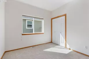 790 Henderson Rd, Hood River, OR 97031 - Photo 17