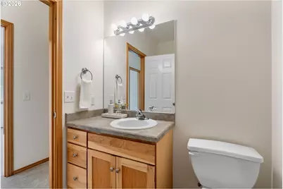 790 Henderson Rd, Hood River, OR 97031 - Photo 21