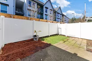 83 SE 176th Pl, Portland, OR 97233 - Photo 11