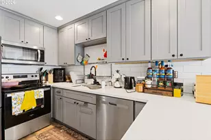 83 SE 176th Pl, Portland, OR 97233 - Photo 3