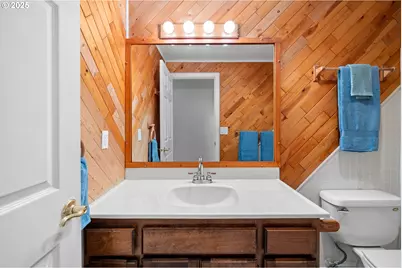 2521 SE Clark Ct, Troutdale, OR 97060 - Photo 15