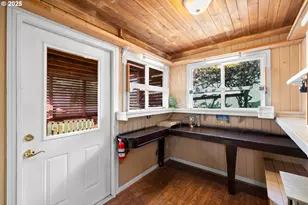 2521 SE Clark Ct, Troutdale, OR 97060 - Photo 13