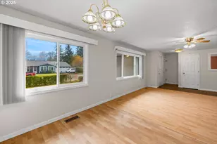 2521 SE Clark Ct, Troutdale, OR 97060 - Photo 5