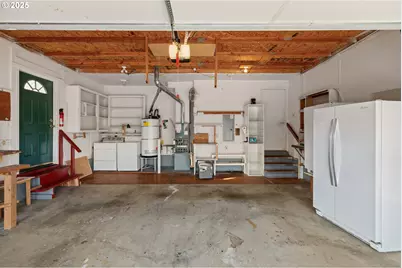 2521 SE Clark Ct, Troutdale, OR 97060 - Photo 31