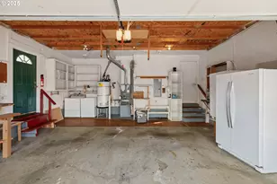 2521 SE Clark Ct, Troutdale, OR 97060 - Photo 31