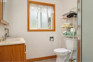 446 SE Kibling St, Troutdale, OR 97060 - Photo 25