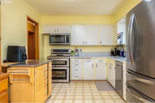 446 SE Kibling St, Troutdale, OR 97060 - Photo 15