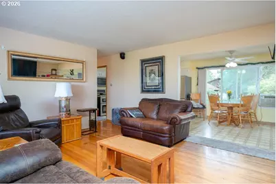 446 SE Kibling St, Troutdale, OR 97060 - Photo 9