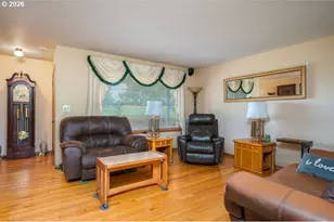 446 SE Kibling St, Troutdale, OR 97060 - Photo 11