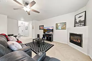 2614 Loma Vista Dr, Roseburg, OR 97471 - Photo 5