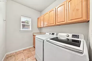 2614 Loma Vista Dr, Roseburg, OR 97471 - Photo 25
