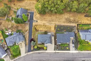 2614 Loma Vista Dr, Roseburg, OR 97471 - Photo 35